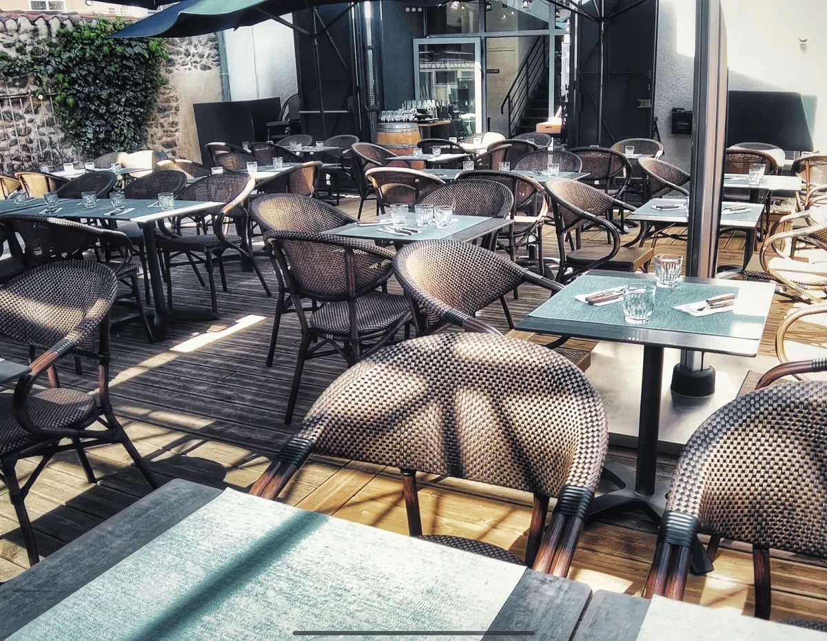 63d1426ddb97b974a213c7dd_terrasse retouche 63d1426ddb97b974a213c7dd_terrasse retouche
